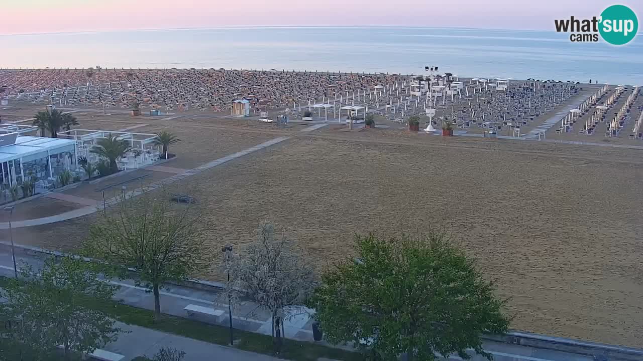Spletna kamera Bibione plaža – pogled iz Ashanti ApartHotela