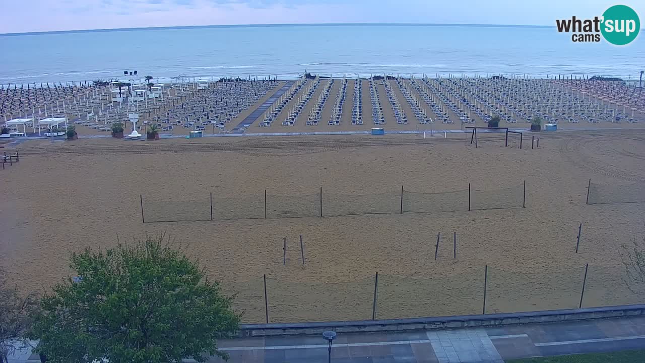 Spletna kamera Bibione plaža – pogled iz Ashanti ApartHotela