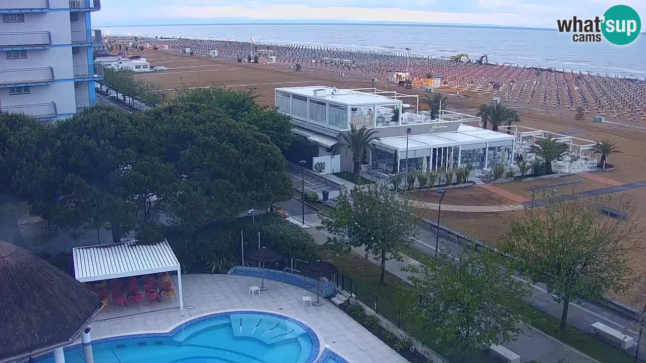 Spletna kamera Bibione plaža – pogled iz Ashanti ApartHotela