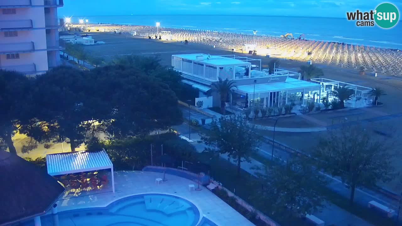 Spletna kamera Bibione plaža – pogled iz Ashanti ApartHotela