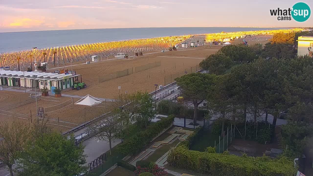 Spletna kamera Bibione plaža – pogled iz Ashanti ApartHotela