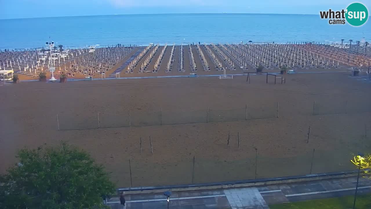 Spletna kamera Bibione plaža – pogled iz Ashanti ApartHotela