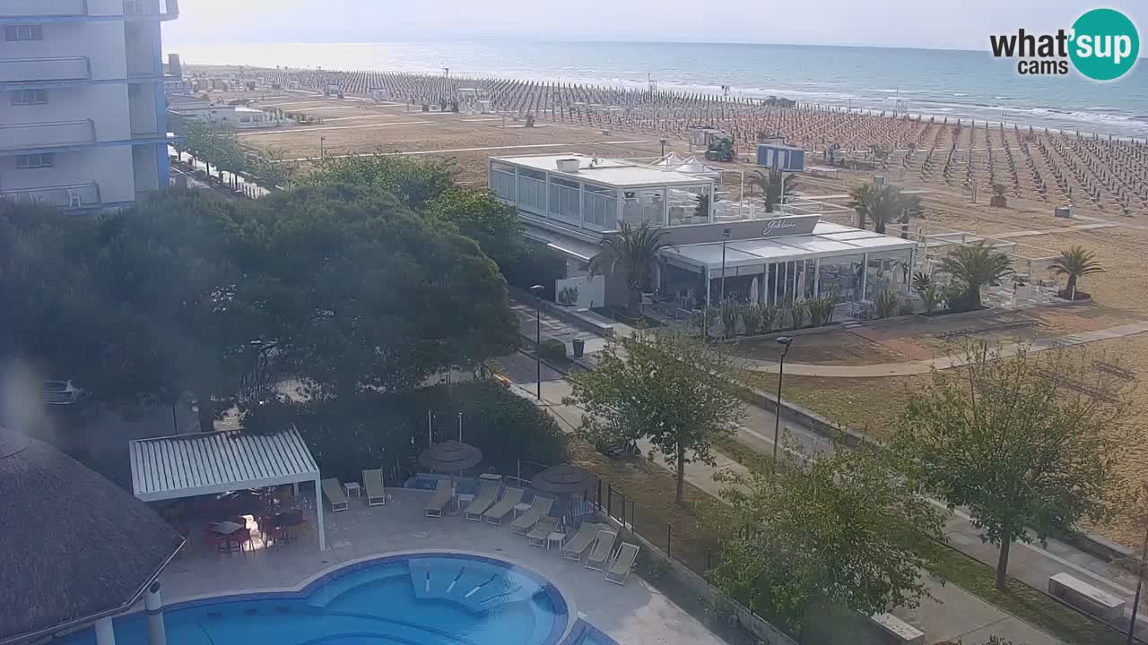 Spletna kamera Bibione plaža – pogled iz Ashanti ApartHotela