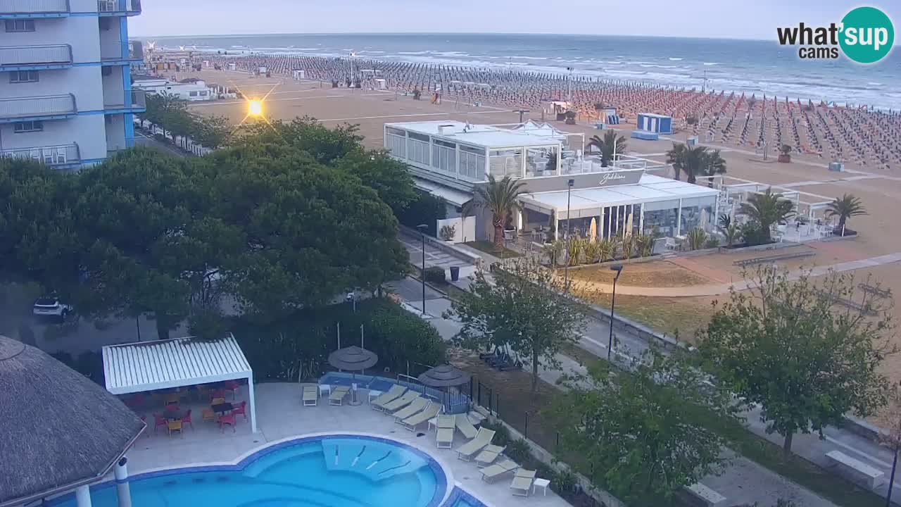 Spletna kamera Bibione plaža – pogled iz Ashanti ApartHotela