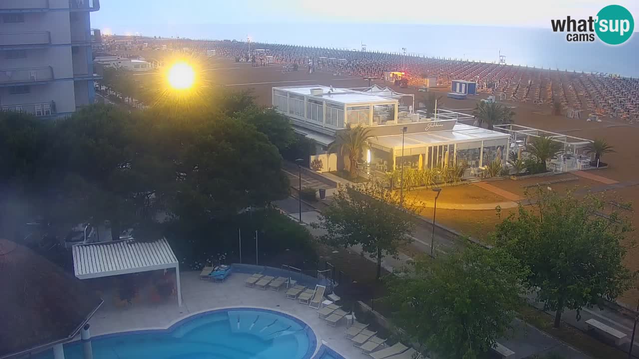 Spletna kamera Bibione plaža – pogled iz Ashanti ApartHotela