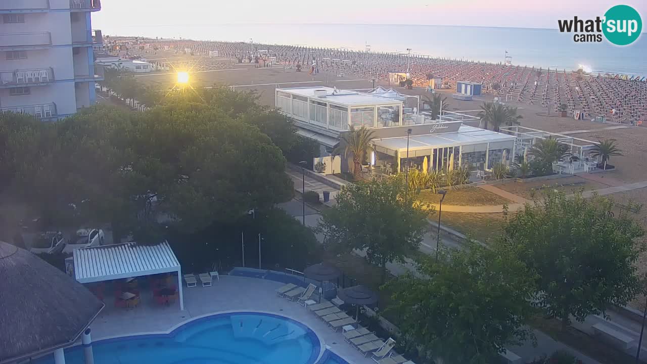 Spletna kamera Bibione plaža – pogled iz Ashanti ApartHotela