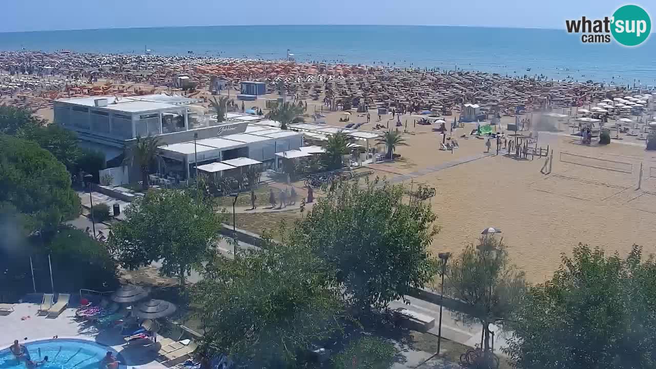 Spletna kamera Bibione plaža – pogled iz Ashanti ApartHotela