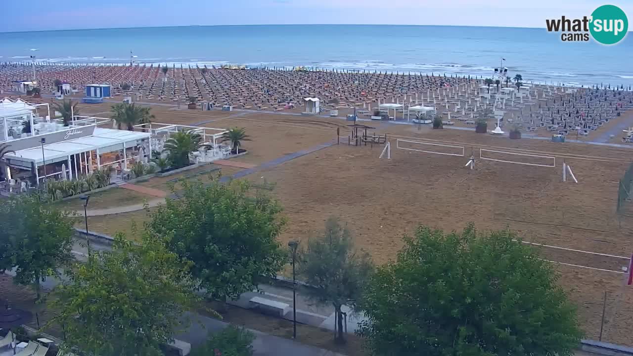 Spletna kamera Bibione plaža – pogled iz Ashanti ApartHotela