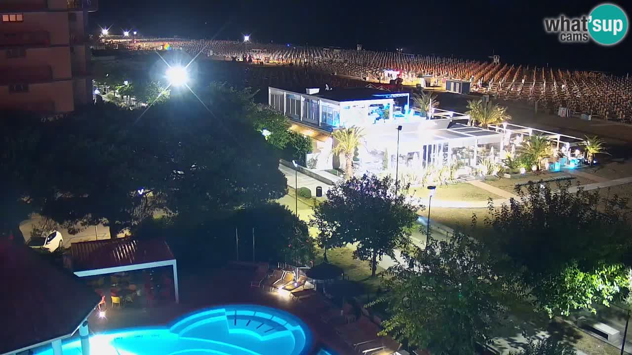 Spletna kamera Bibione plaža – pogled iz Ashanti ApartHotela