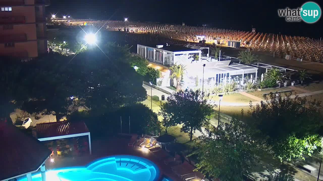 Spletna kamera Bibione plaža – pogled iz Ashanti ApartHotela