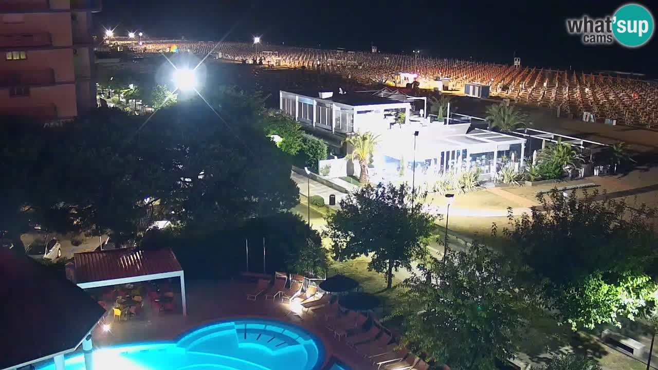 Spletna kamera Bibione plaža – pogled iz Ashanti ApartHotela