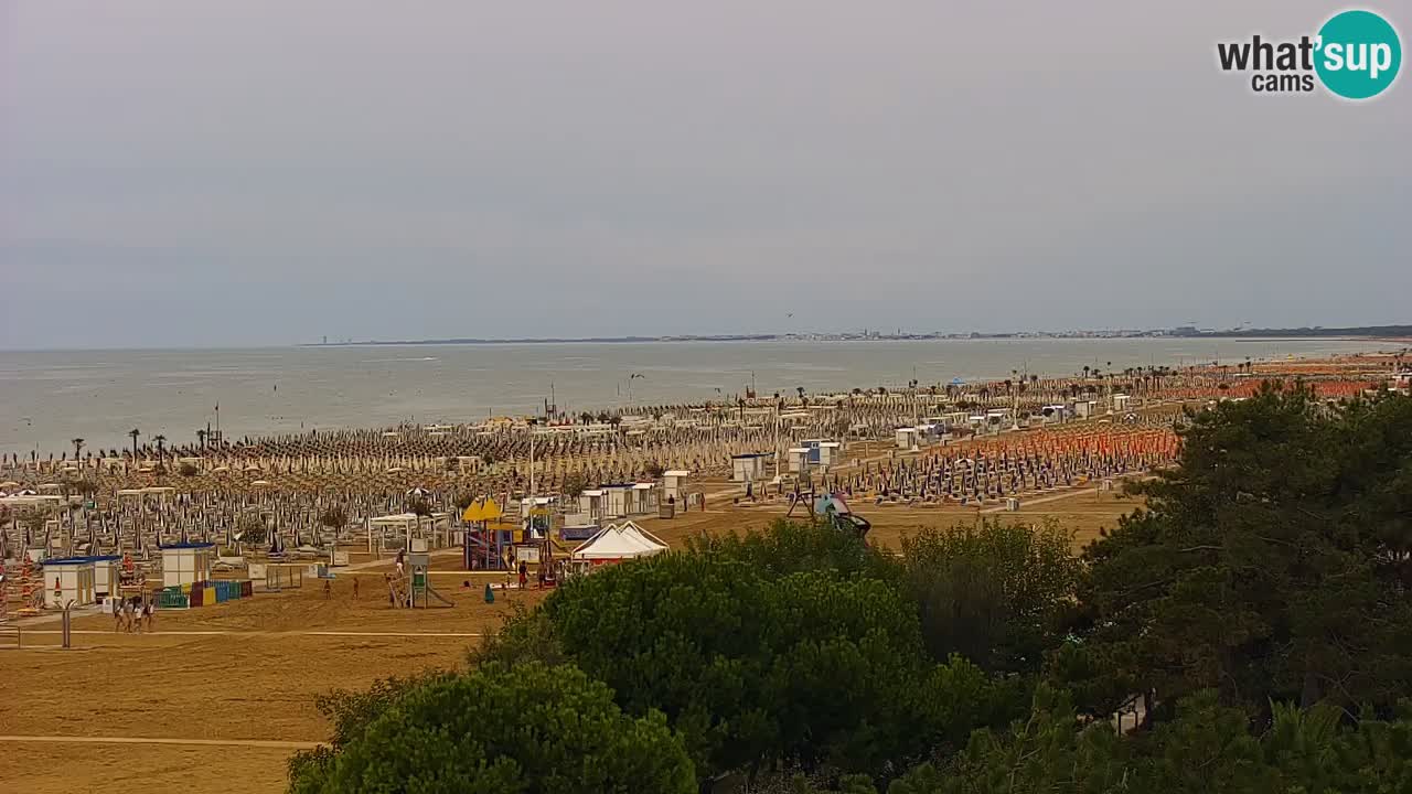 Spletna kamera Bibione plaža – pogled iz Ashanti ApartHotela