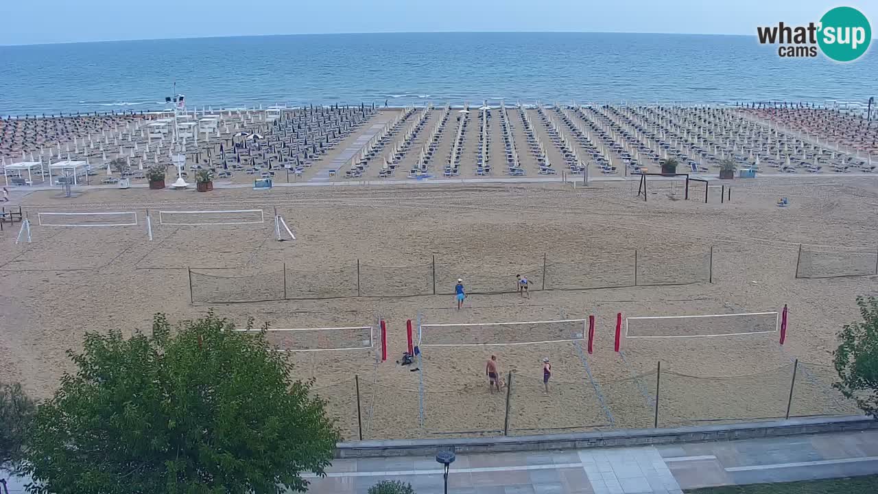 Spletna kamera Bibione plaža – pogled iz Ashanti ApartHotela