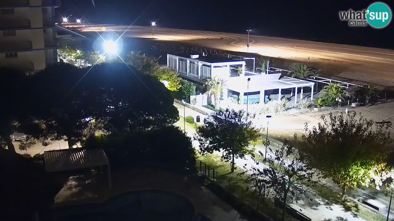 Spletna kamera Bibione plaža – pogled iz Ashanti ApartHotela
