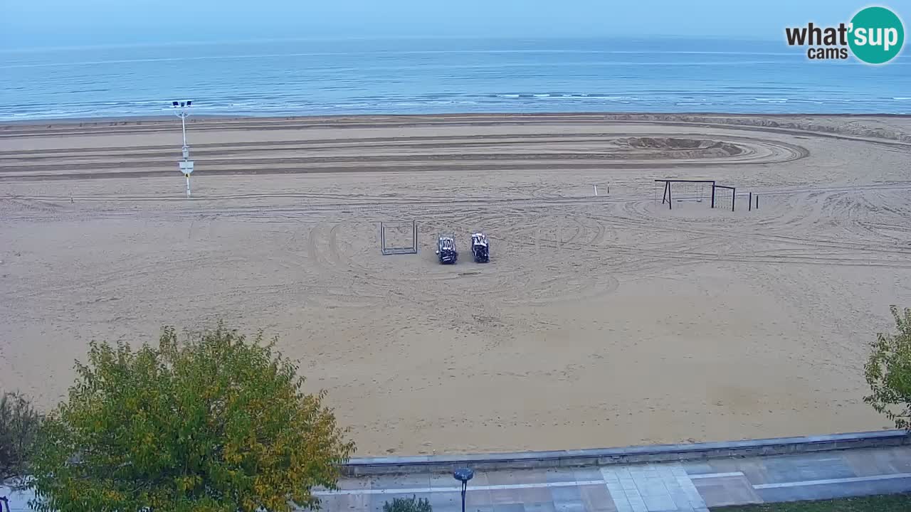 Spletna kamera Bibione plaža – pogled iz Ashanti ApartHotela