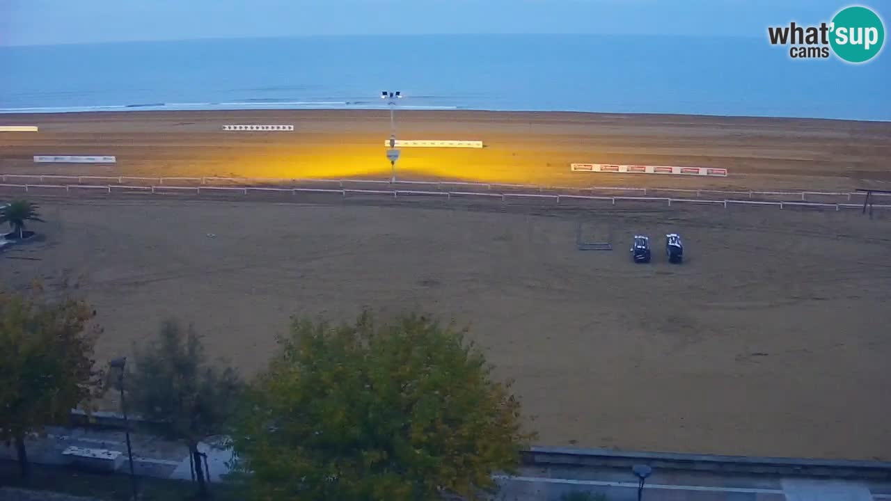 Spletna kamera Bibione plaža – pogled iz Ashanti ApartHotela