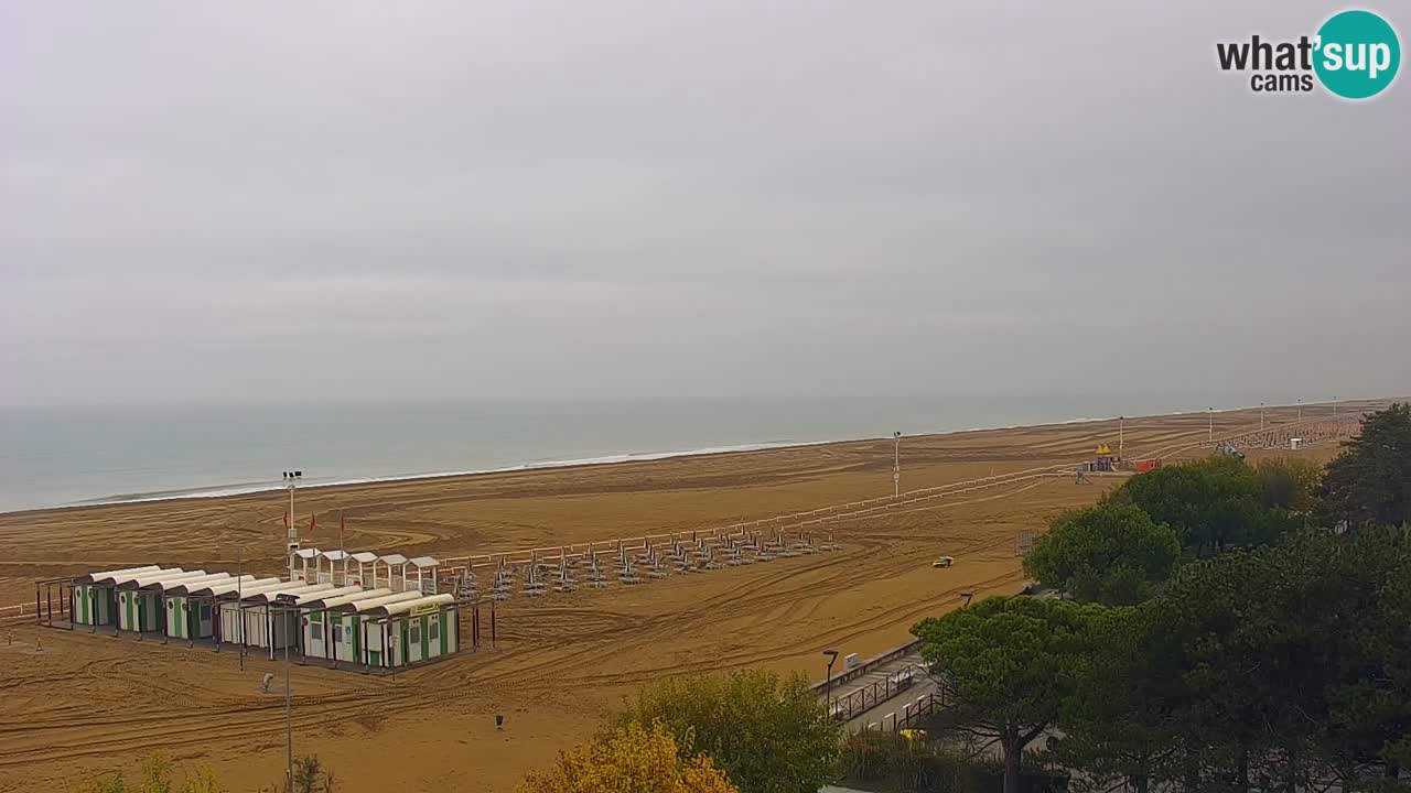 Spletna kamera Bibione plaža – pogled iz Ashanti ApartHotela