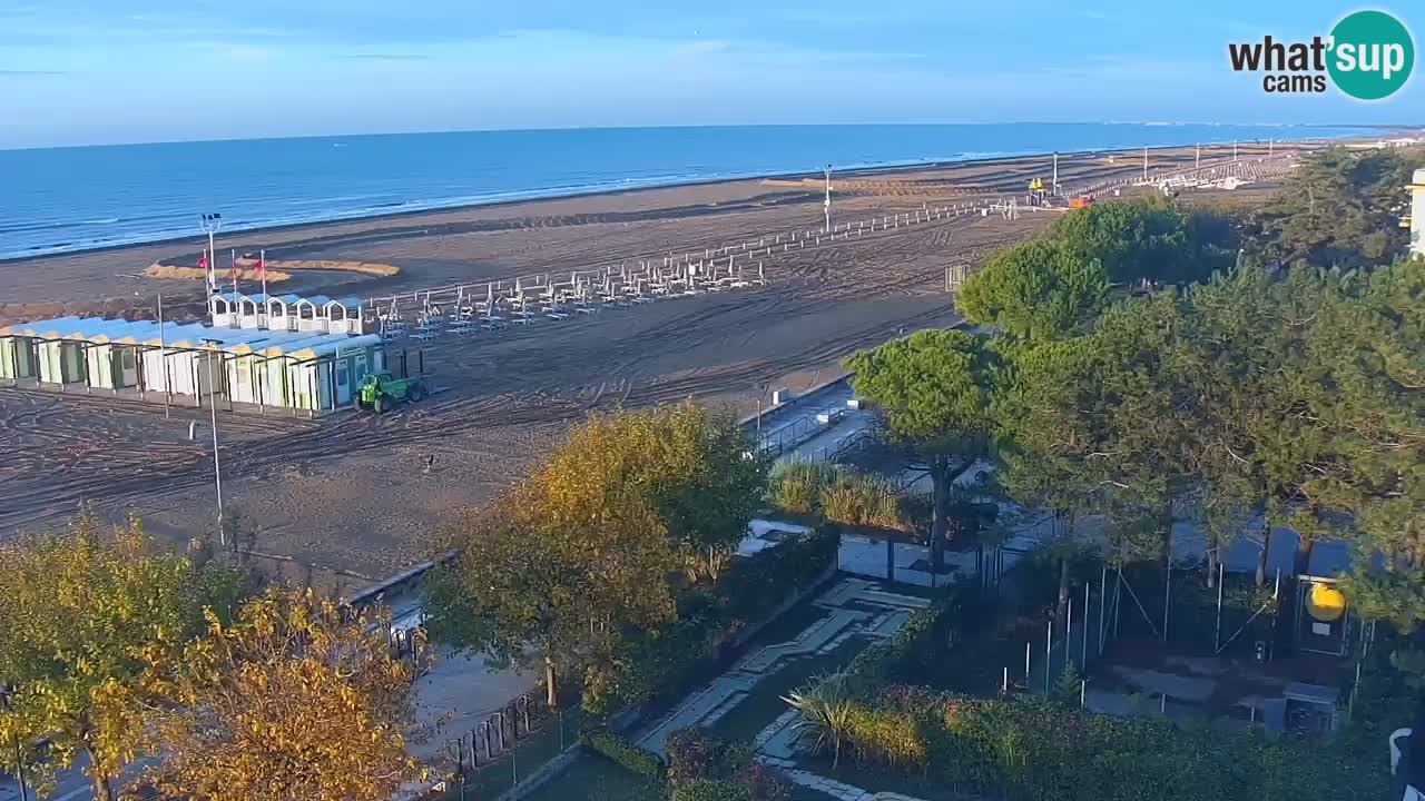 Spletna kamera Bibione plaža – pogled iz Ashanti ApartHotela