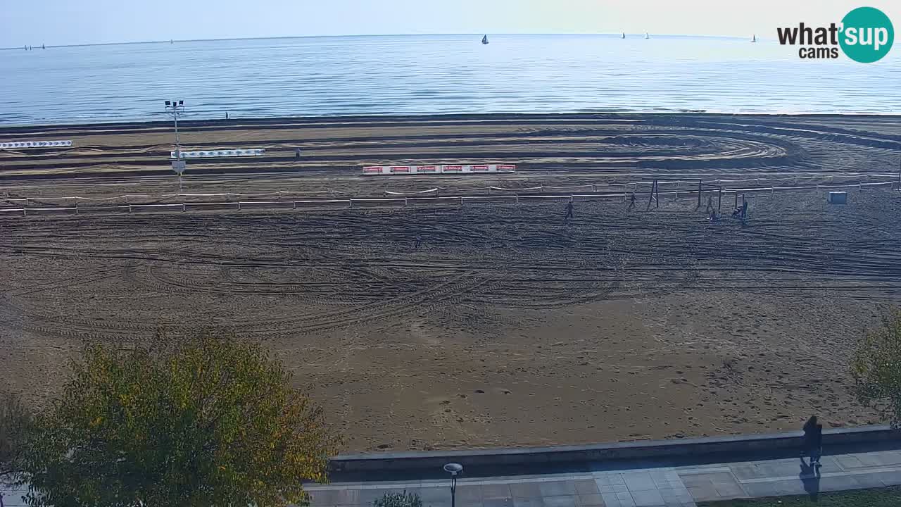 Spletna kamera Bibione plaža – pogled iz Ashanti ApartHotela