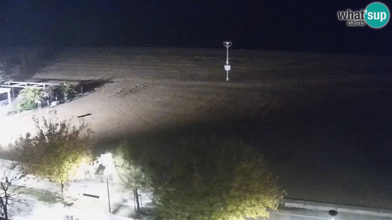 Spletna kamera Bibione plaža – pogled iz Ashanti ApartHotela