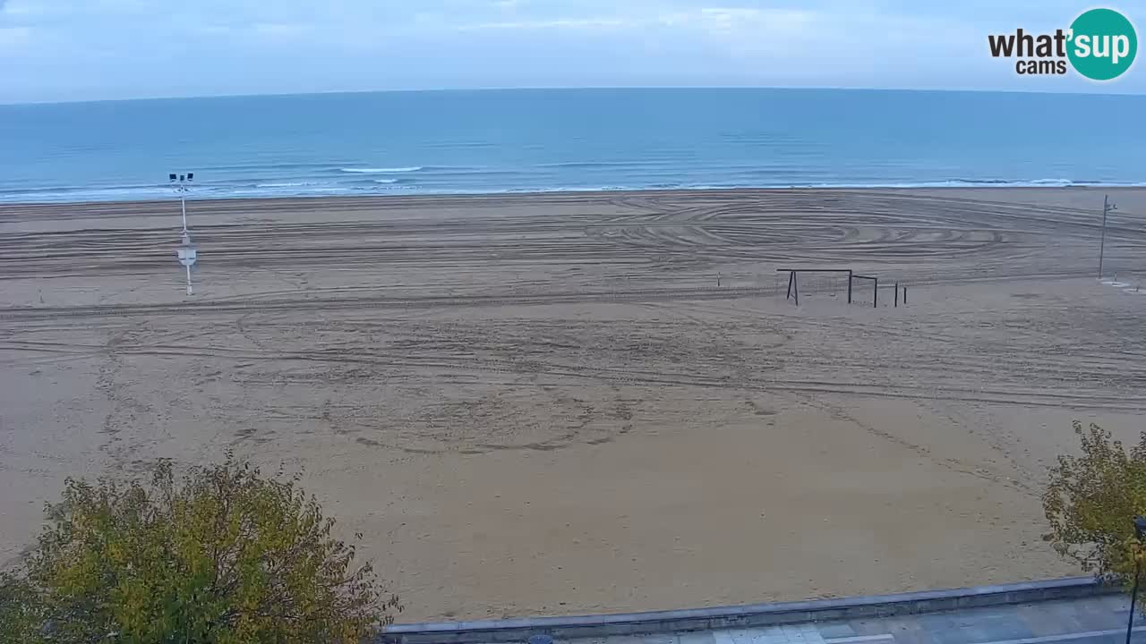 Spletna kamera Bibione plaža – pogled iz Ashanti ApartHotela