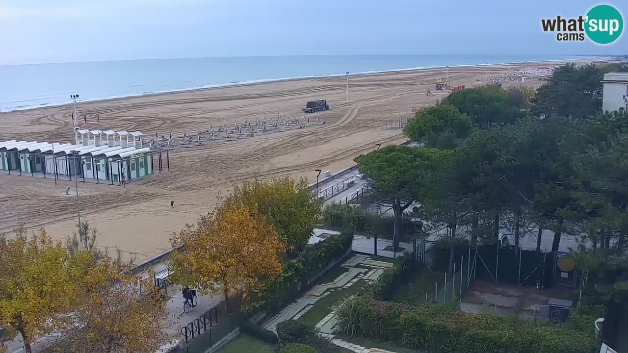 Spletna kamera Bibione plaža – pogled iz Ashanti ApartHotela