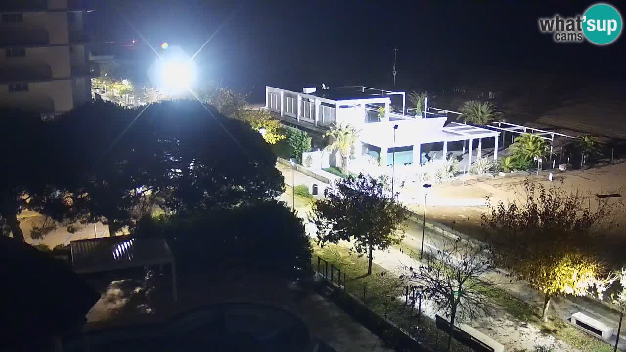 Spletna kamera Bibione plaža – pogled iz Ashanti ApartHotela