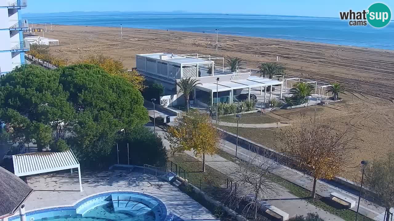 Spletna kamera Bibione plaža – pogled iz Ashanti ApartHotela