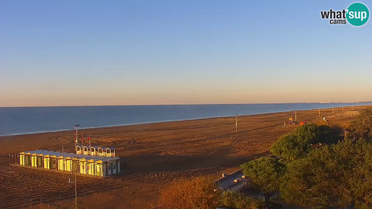 Spletna kamera Bibione plaža – pogled iz Ashanti ApartHotela