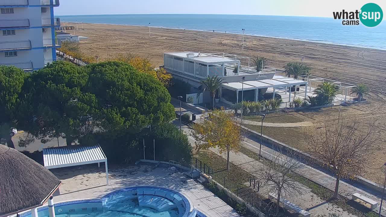 Spletna kamera Bibione plaža – pogled iz Ashanti ApartHotela