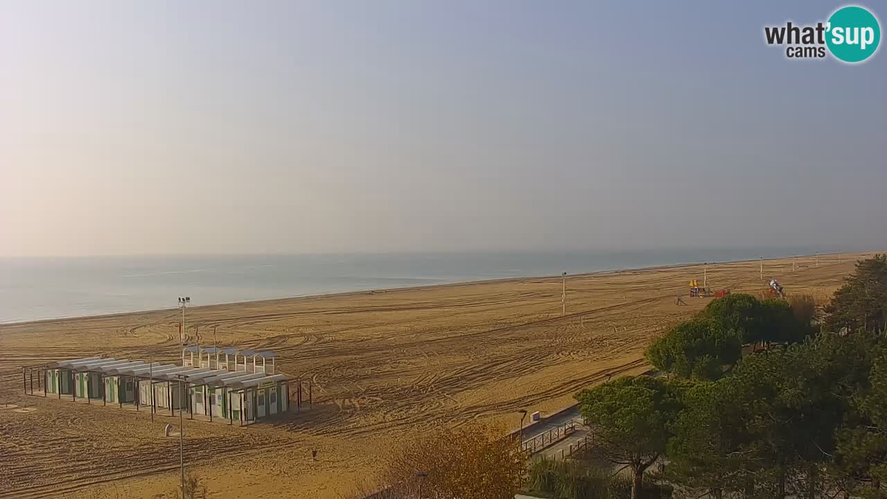 Spletna kamera Bibione plaža – pogled iz Ashanti ApartHotela