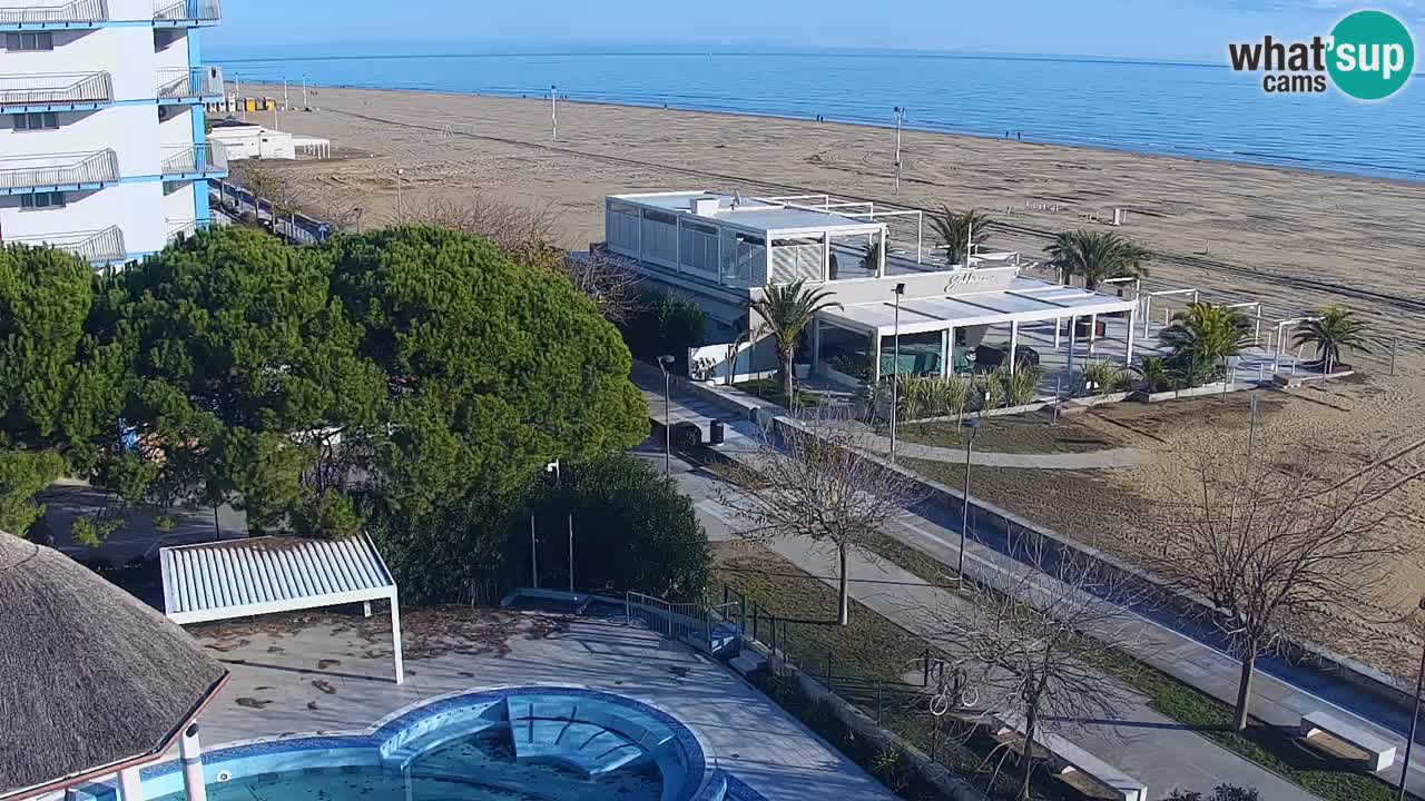 Spletna kamera Bibione plaža – pogled iz Ashanti ApartHotela