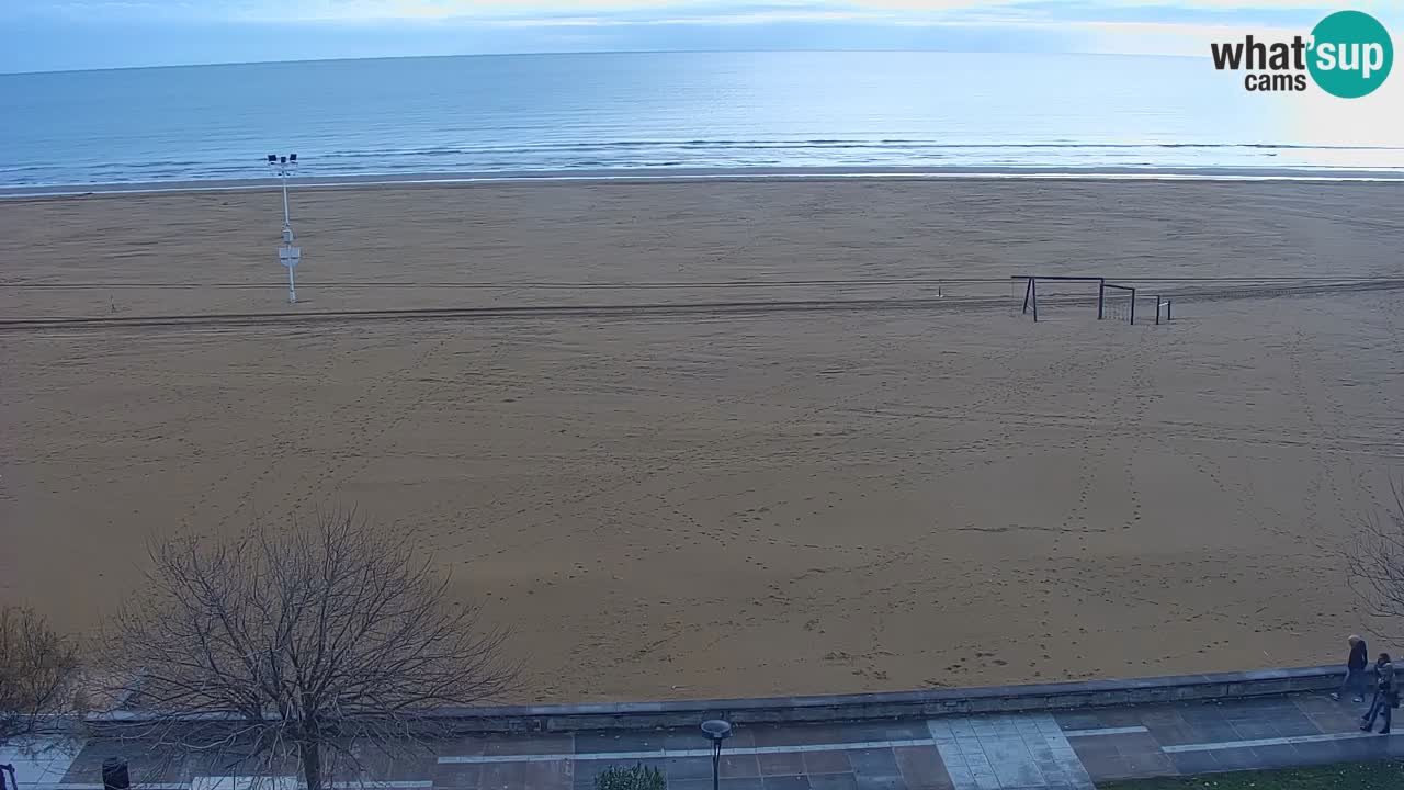 Spletna kamera Bibione plaža – pogled iz Ashanti ApartHotela