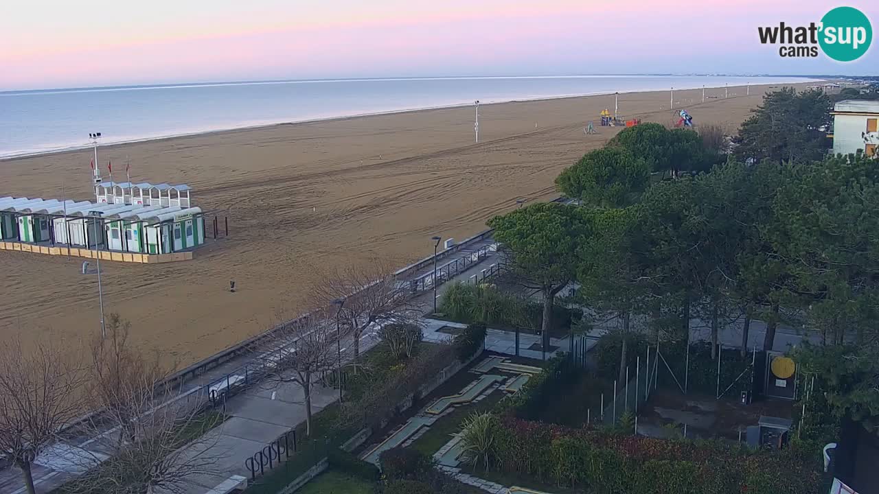 Spletna kamera Bibione plaža – pogled iz Ashanti ApartHotela