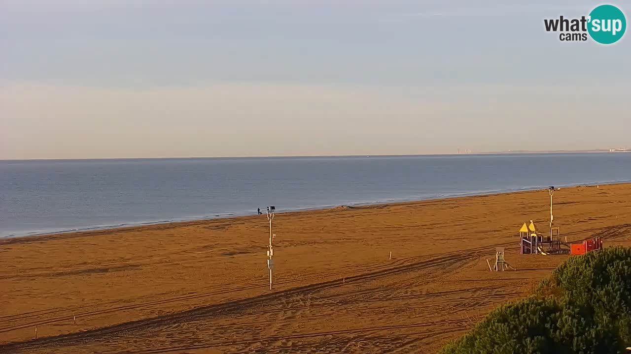 Spletna kamera Bibione plaža – pogled iz Ashanti ApartHotela