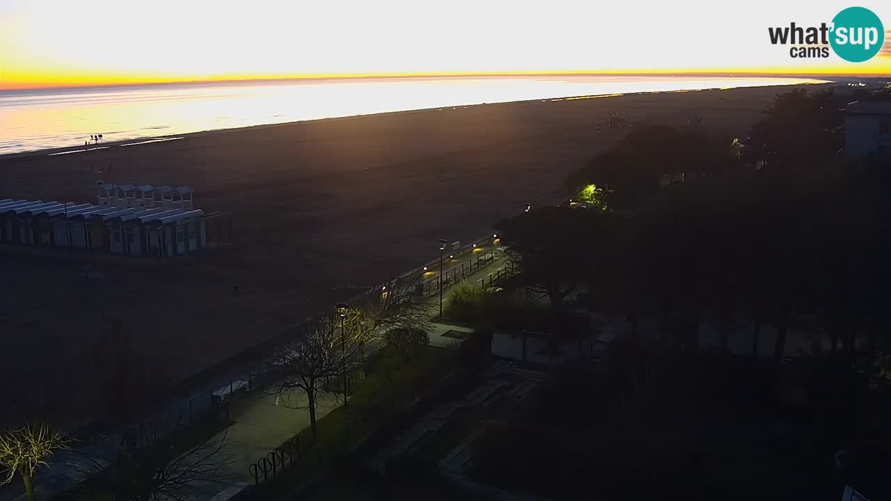 Spletna kamera Bibione plaža – pogled iz Ashanti ApartHotela