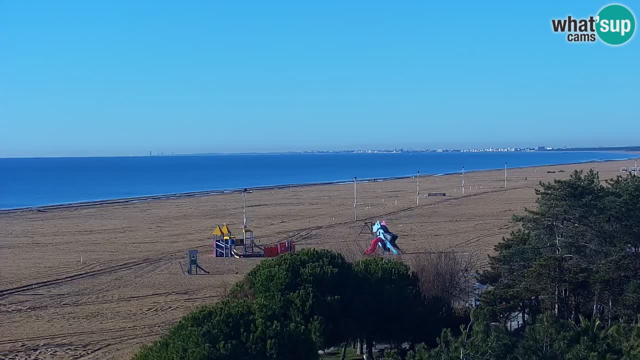 Spletna kamera Bibione plaža – pogled iz Ashanti ApartHotela