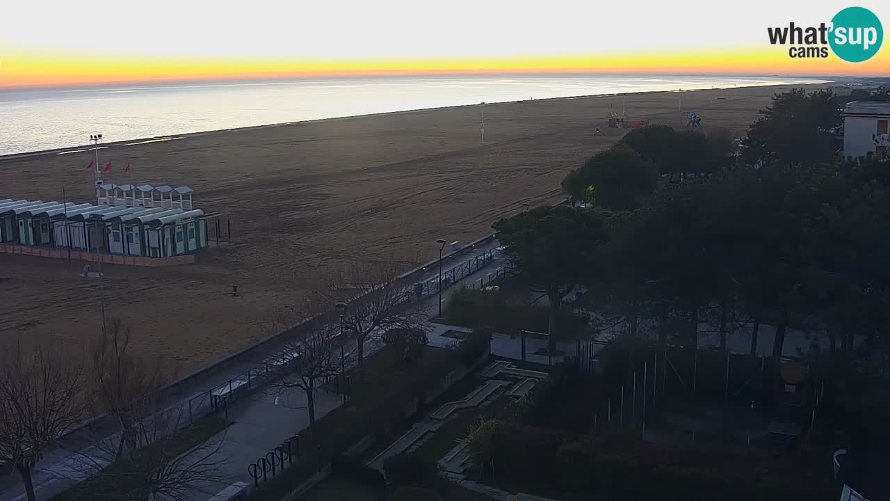 Spletna kamera Bibione plaža – pogled iz Ashanti ApartHotela