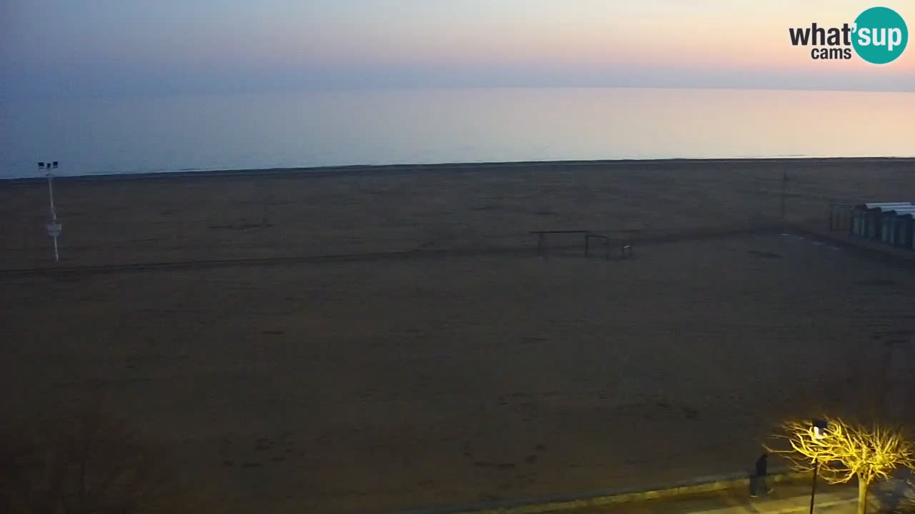 Spletna kamera Bibione plaža – pogled iz Ashanti ApartHotela