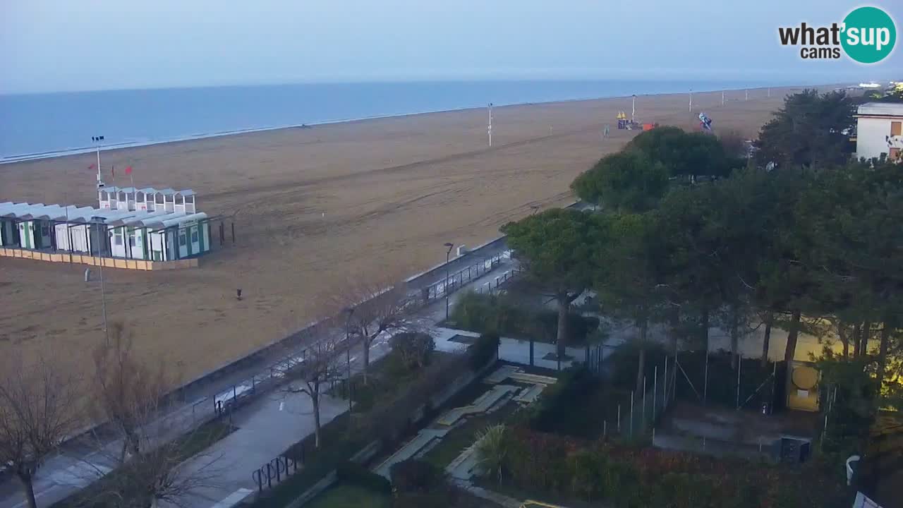Spletna kamera Bibione plaža – pogled iz Ashanti ApartHotela