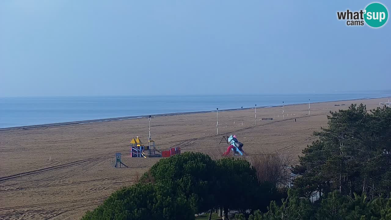 Spletna kamera Bibione plaža – pogled iz Ashanti ApartHotela