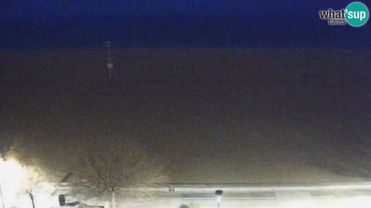 Spletna kamera Bibione plaža – pogled iz Ashanti ApartHotela