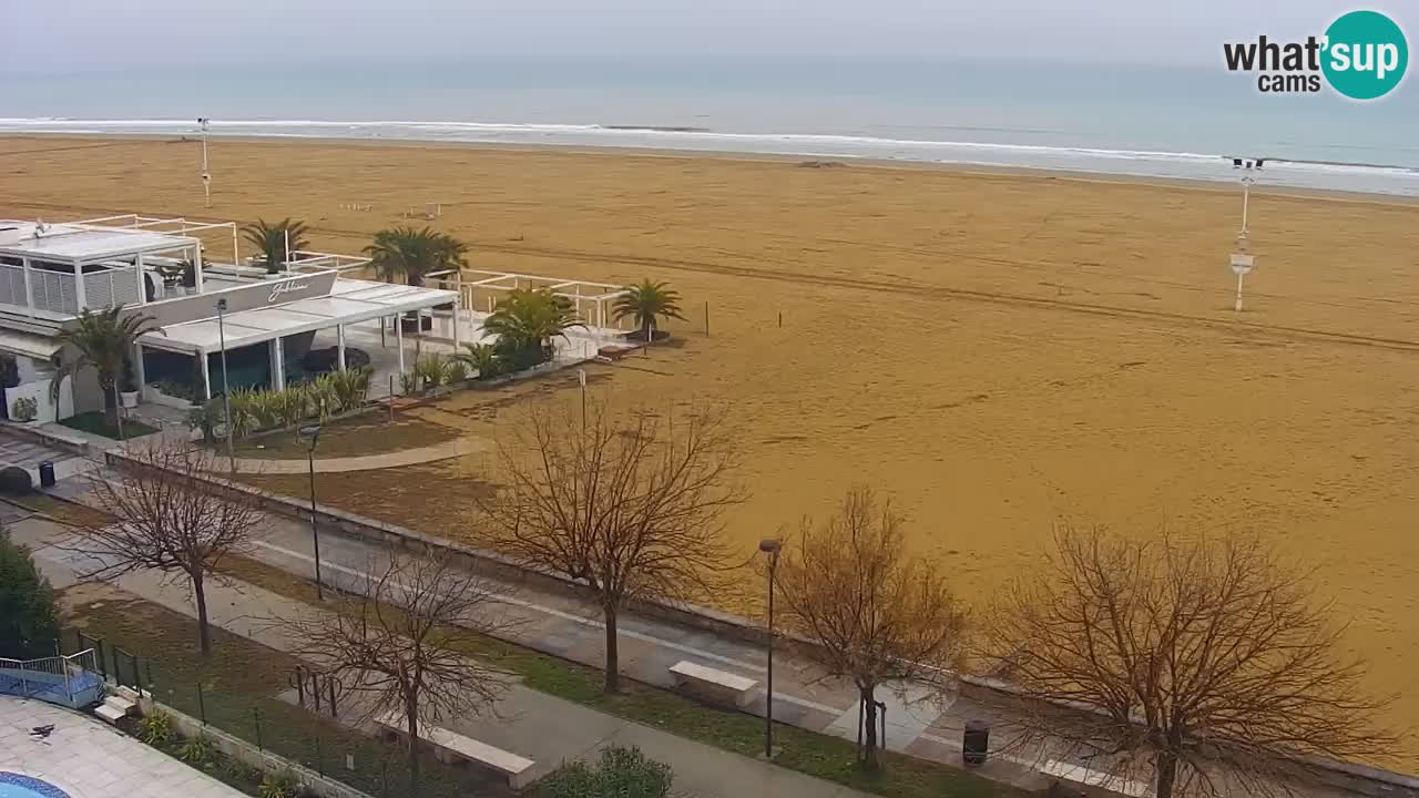 Spletna kamera Bibione plaža – pogled iz Ashanti ApartHotela