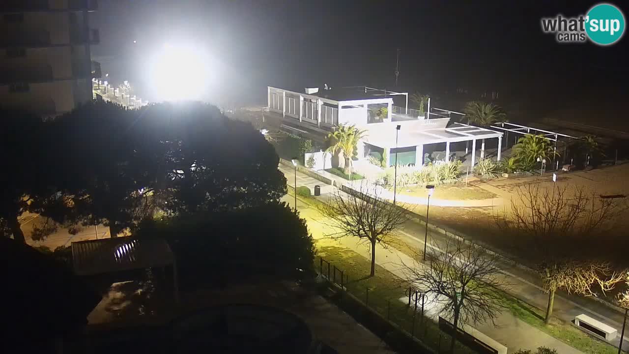 Spletna kamera Bibione plaža – pogled iz Ashanti ApartHotela