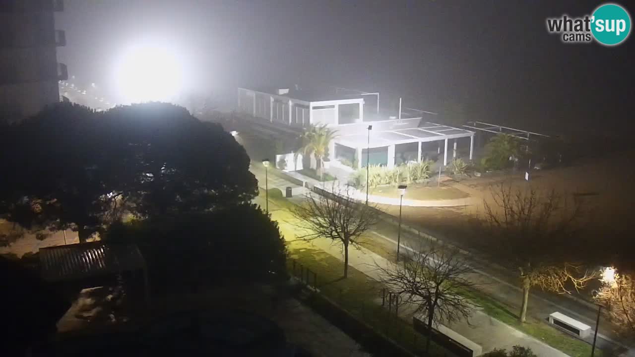 Spletna kamera Bibione plaža – pogled iz Ashanti ApartHotela