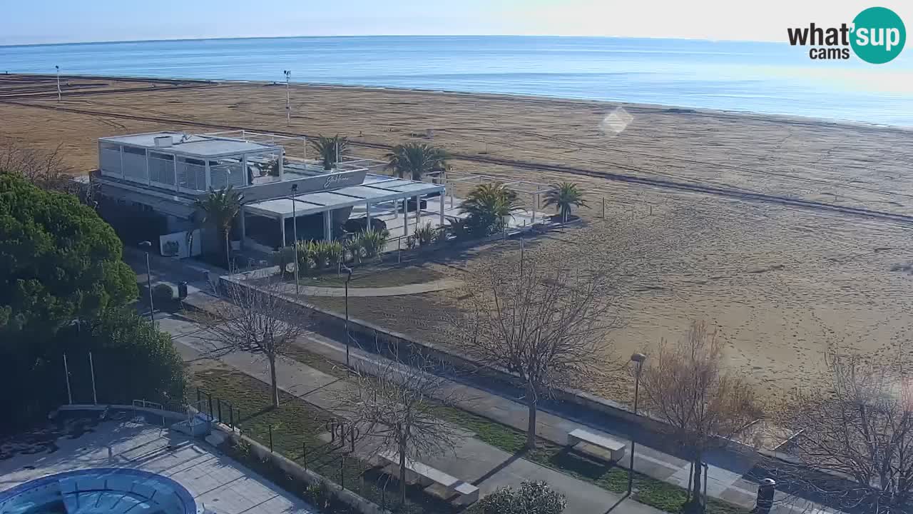 Spletna kamera Bibione plaža – pogled iz Ashanti ApartHotela