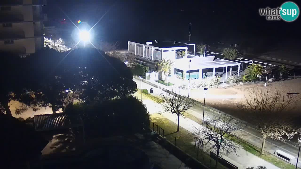Spletna kamera Bibione plaža – pogled iz Ashanti ApartHotela