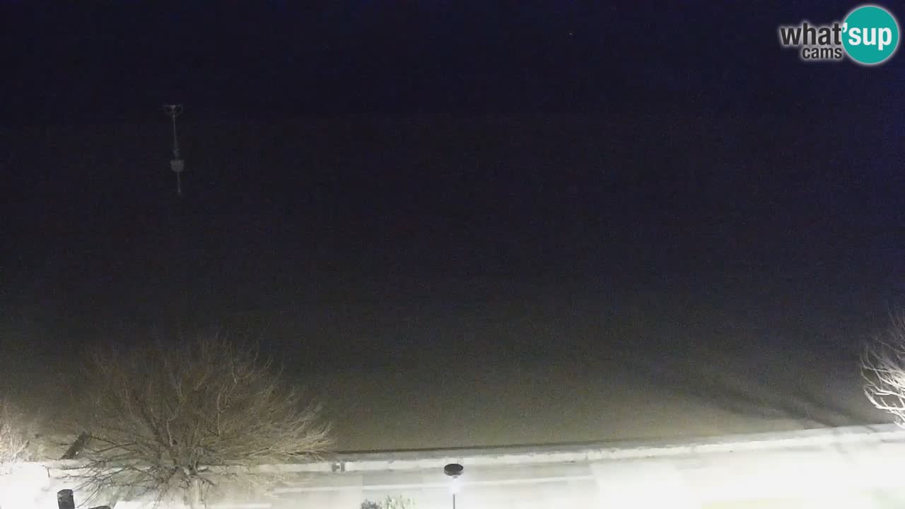 Spletna kamera Bibione plaža – pogled iz Ashanti ApartHotela