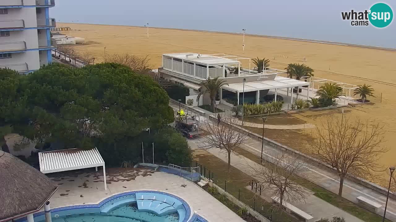 Spletna kamera Bibione plaža – pogled iz Ashanti ApartHotela