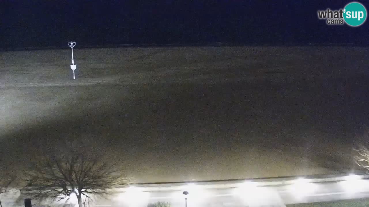 Spletna kamera Bibione plaža – pogled iz Ashanti ApartHotela